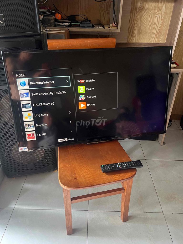 Фото 2: Телевизор Sony KDL-40R550C черный 40 дюймов