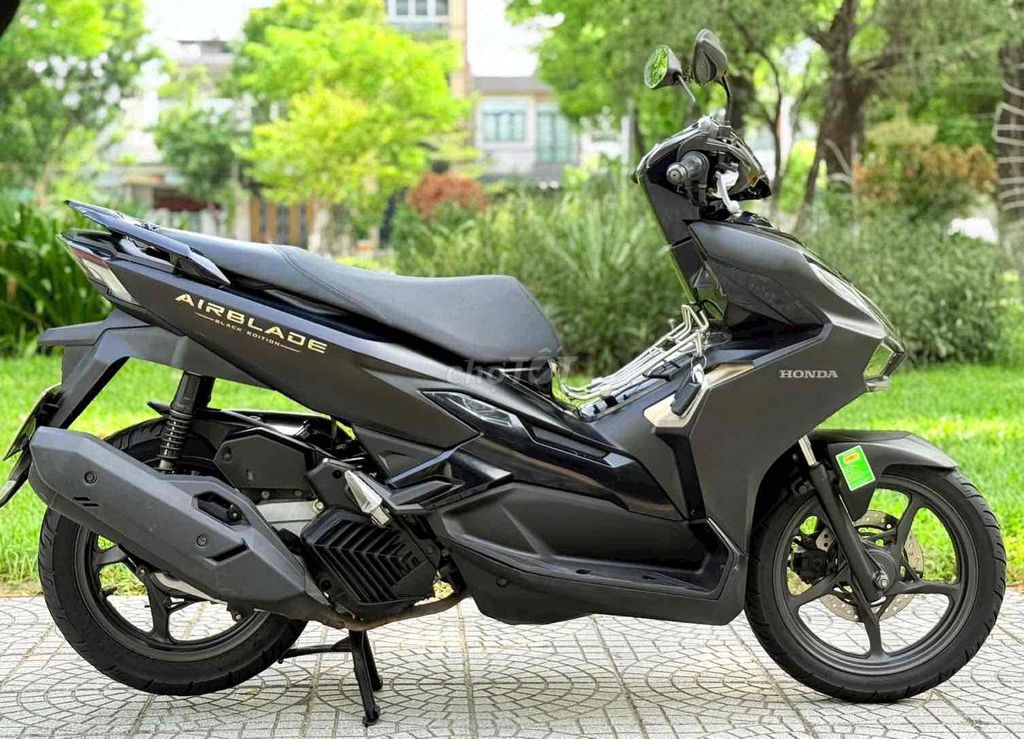 Honda Air Blade 2024 Черный 10 тыс. км