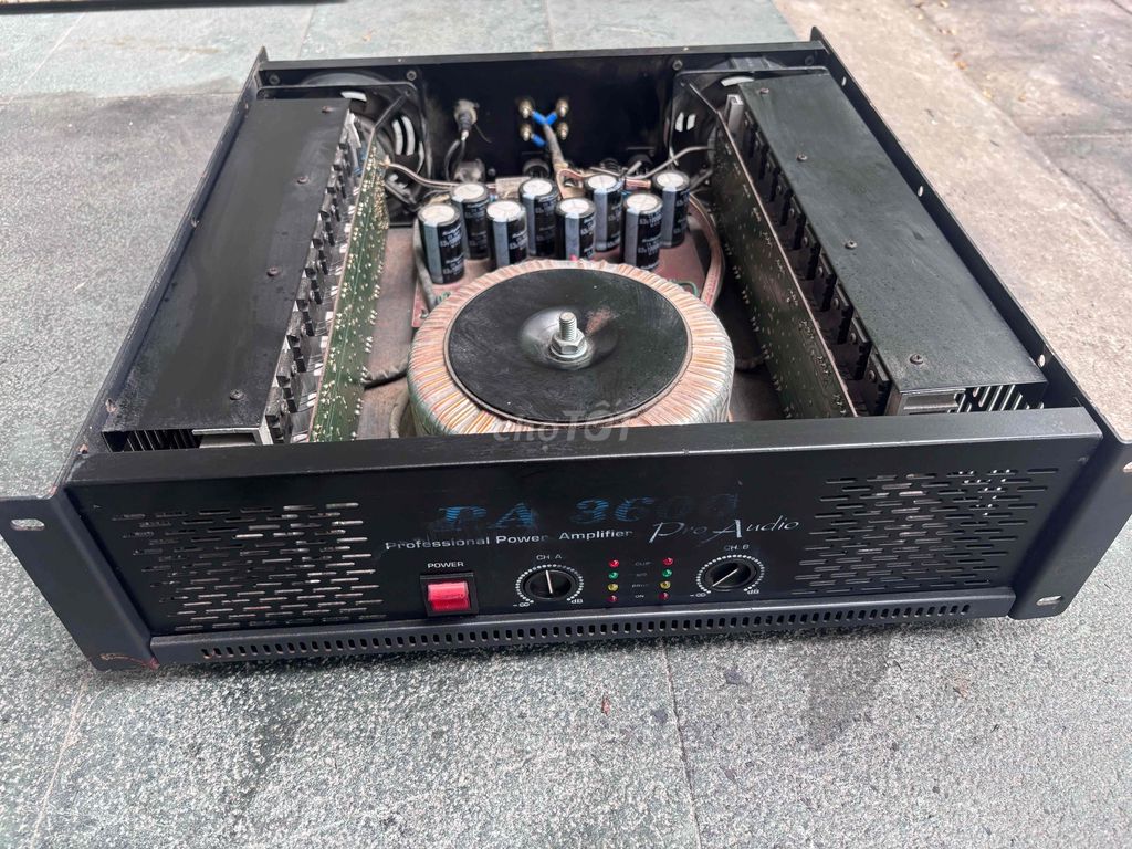 Усилитель мощности Pro Audio PA 3600 черный, металлический