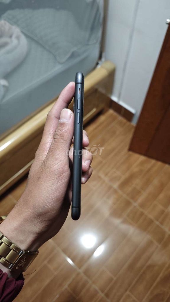 Фото 3: Apple iPhone 11 64GB Черный Б/У