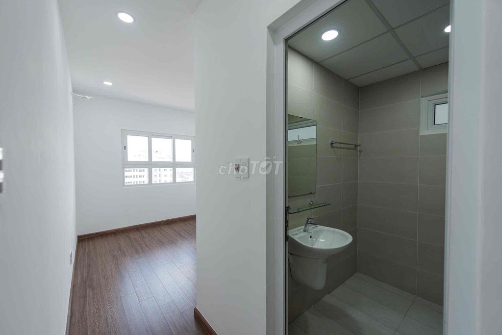 Фото 3: Сдается квартира Conic Boulevard 84м2 2 спальни 2 санузла, 10 этаж, вид на город