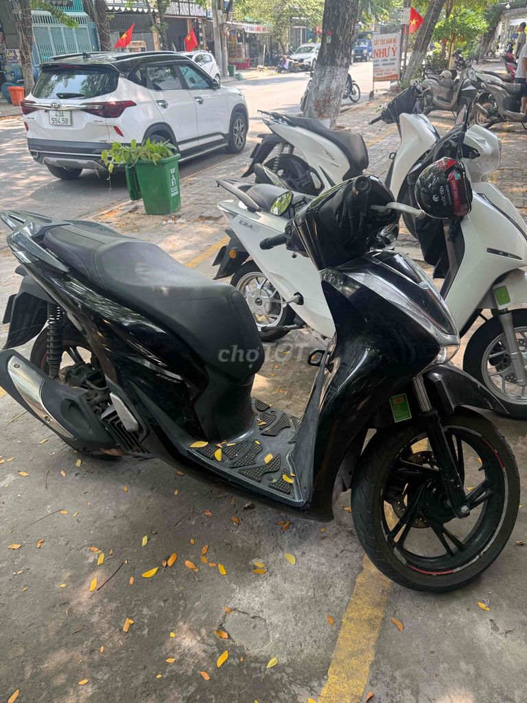 Фото 2: Honda SH 150 CBS 2021 Черный 35000 км