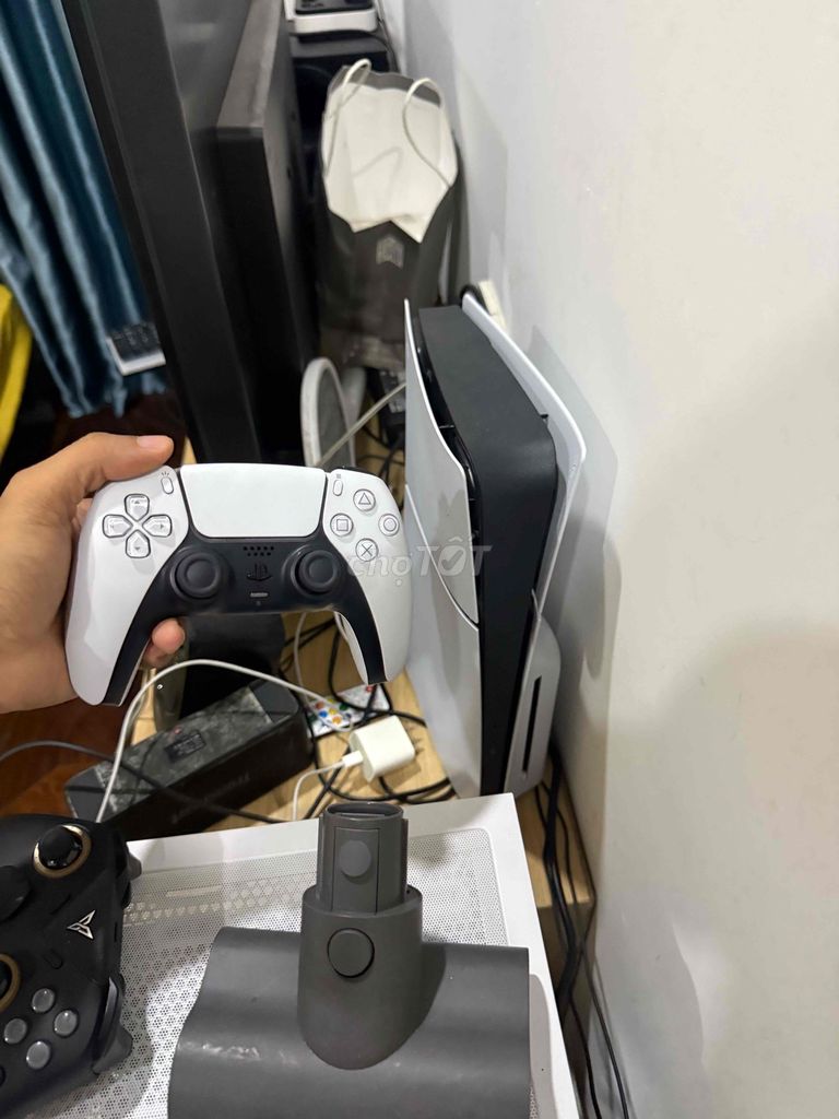 Фото 2: Игровая консоль Sony PlayStation 5 Slim белая