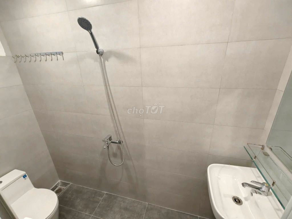 Фото 3: Сдается комната 1 комн. с отдельной кухней, фасад на Фам Куанг Ань, Шон Ча