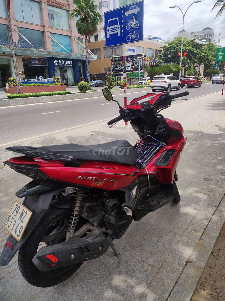 Фото 3: Honda Airblade 2020 Красный 27000км