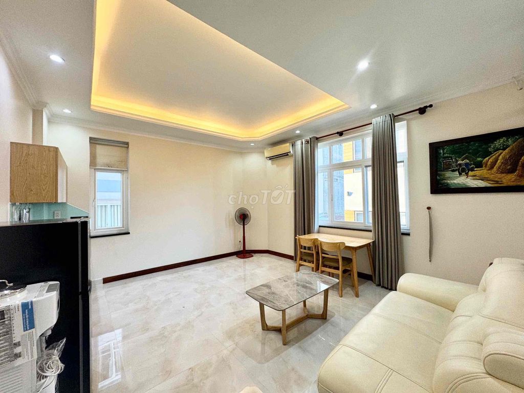 Фото 3: Квартира 1 спальня 60 м², очень большая, полностью меблирована от А до Я, с большим окном, светлая, рядом с районом 1