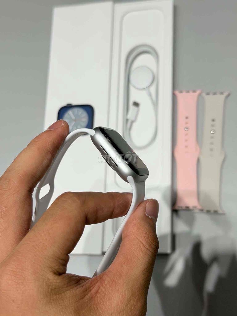 Фото 2: Apple Watch S6 алюминий Starlight как новый