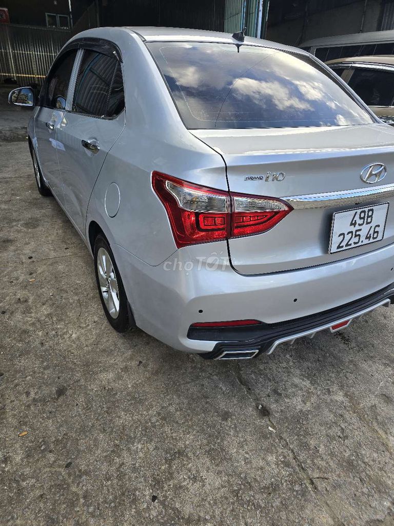 Фото 3: Hyundai i10 2019 Механика Серебристый 140808 км