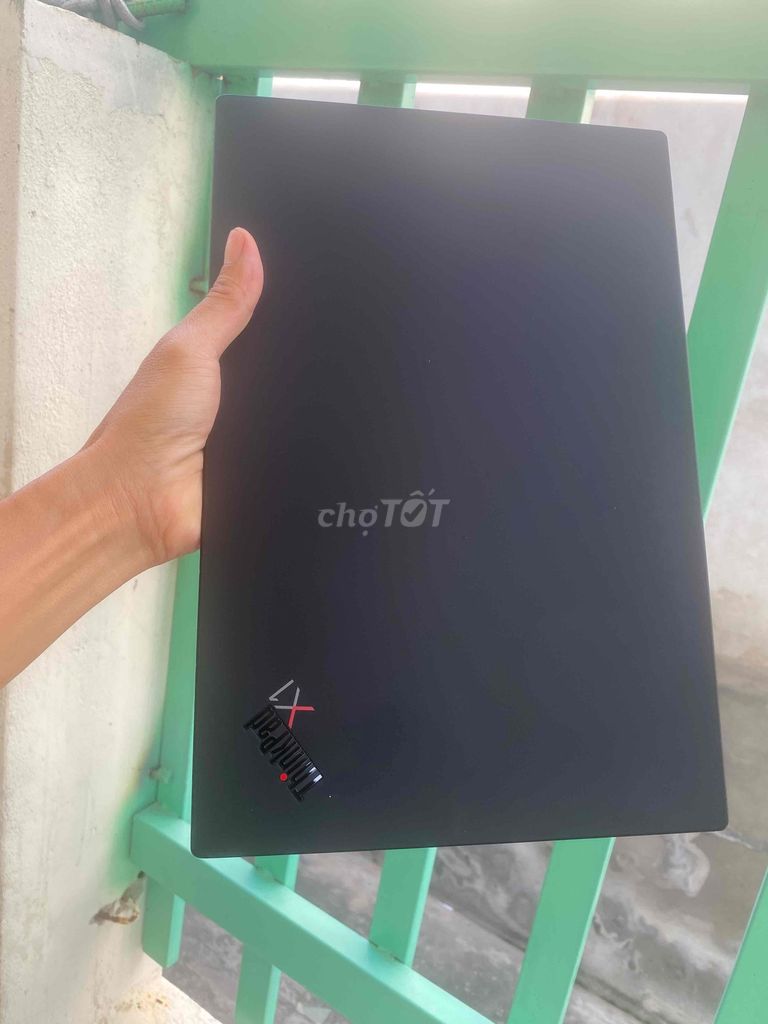 Lenovo ThinkPad X1 Carbon Gen 8 i7 16g 256