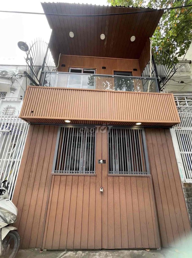 Фото 2: Продаётся 2-этажный дом 30м2, переулок Зыонг Ба Кунг рядом с автовокзалом Миен Тай