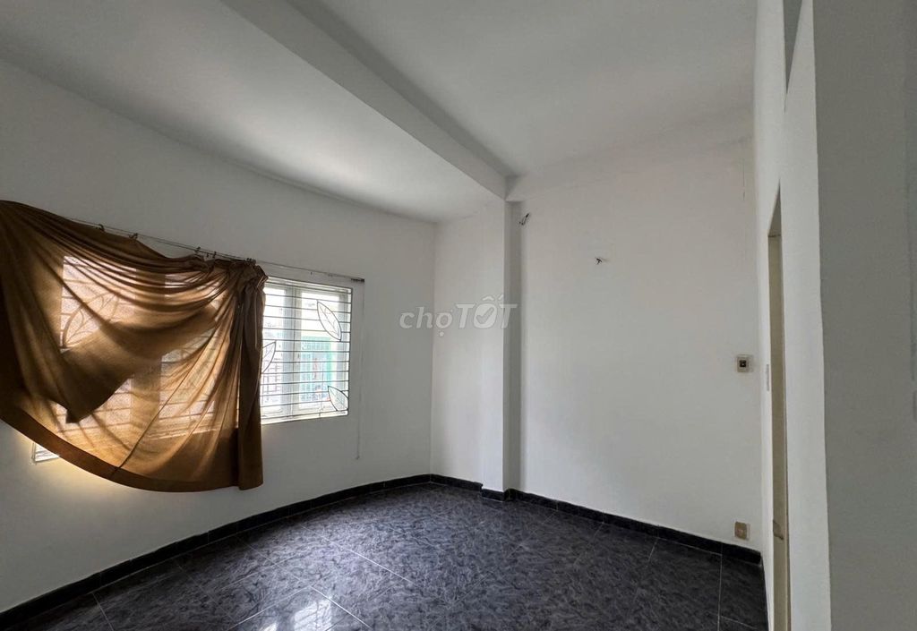 Фото 2: Аренда дома целиком Hoa Đào QPN, 8x10м, 1 этаж + 2 этажа, цена 30 млн