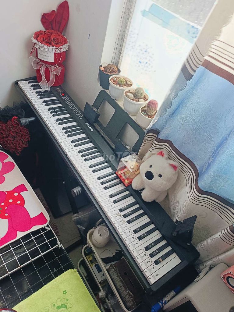 Продам цифровое пианино VICTOR, 88 клавиш, черное