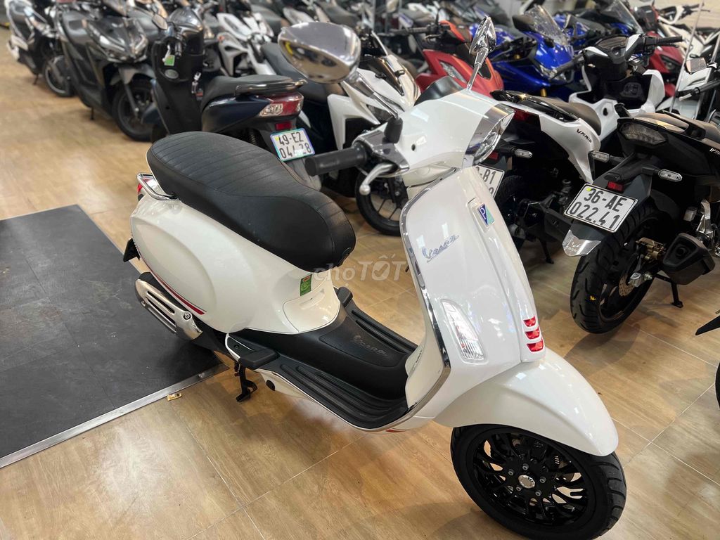 Vespa Sprint 150 ABS 2022 Донг Мото Далат