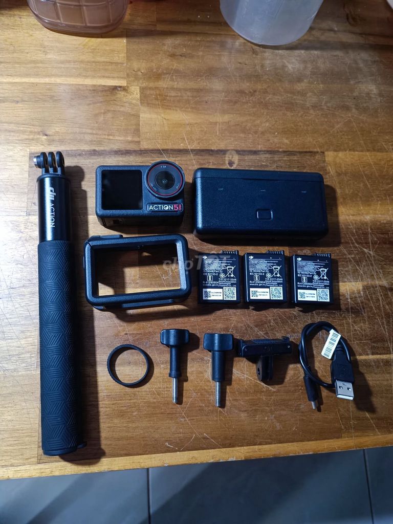 DJI Action 5 Pro Combo Advanture мало использовался, как новый