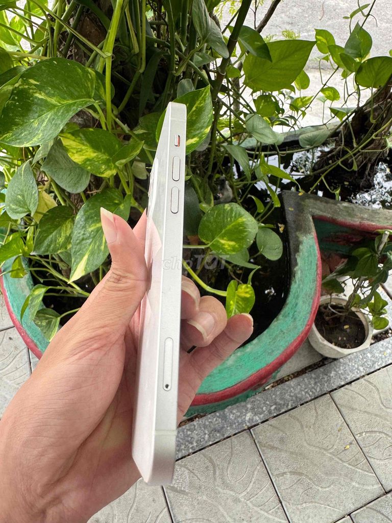 Фото 2: Apple iPhone 12 64GB Белый как новый