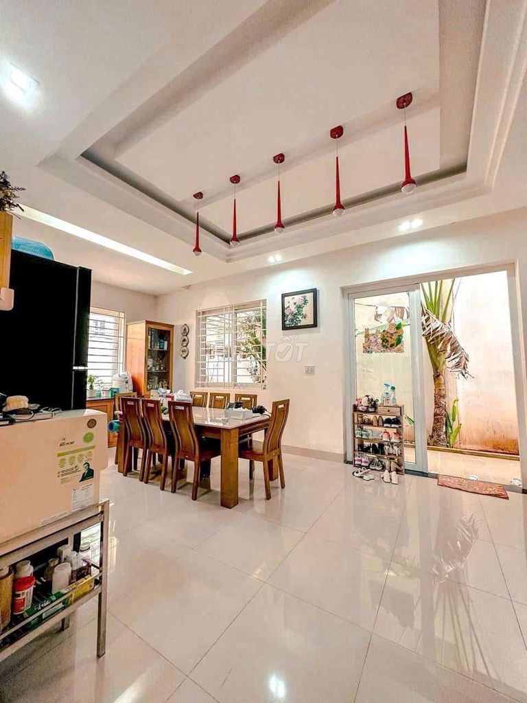 Фото 3: Cho thuê biệt thự sân vườn đường Trần Huy Liệu 4PN full nội thất