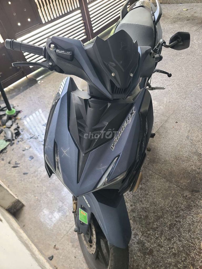 Фото 3: Honda Winner X черный Вьетнам