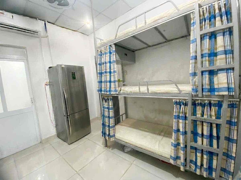Фото 2: Сожительство в районе 4, 200 м от Университета Нгуен Тат Тхань, всего 1,2 млн