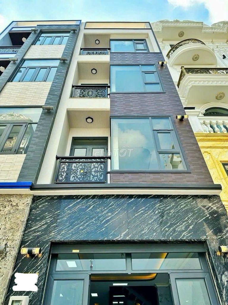 Аренда дома, фронтальный фасад 386A Lê Văn Sỹ, рядом с перекрёстком Trần Quang Diệu, квартал 14, район 3