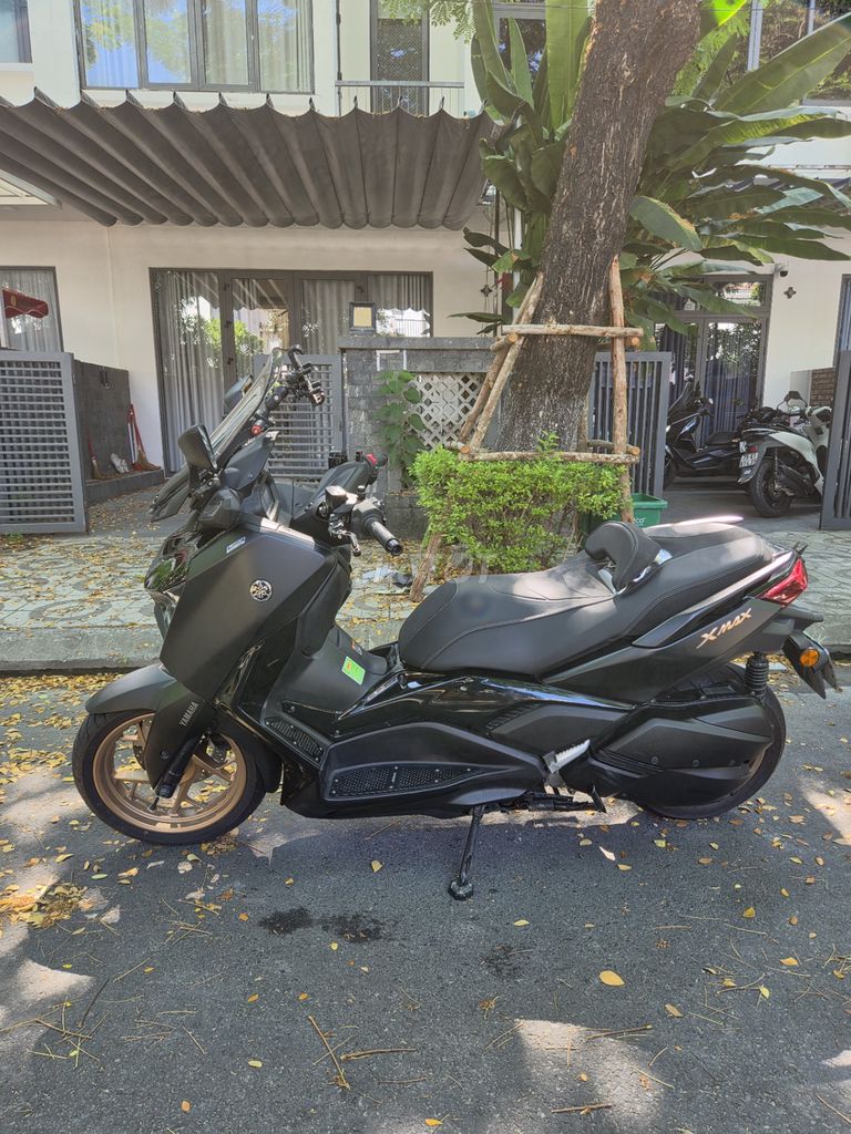 Фото 2: Yamaha XMAX Черный 3659 км