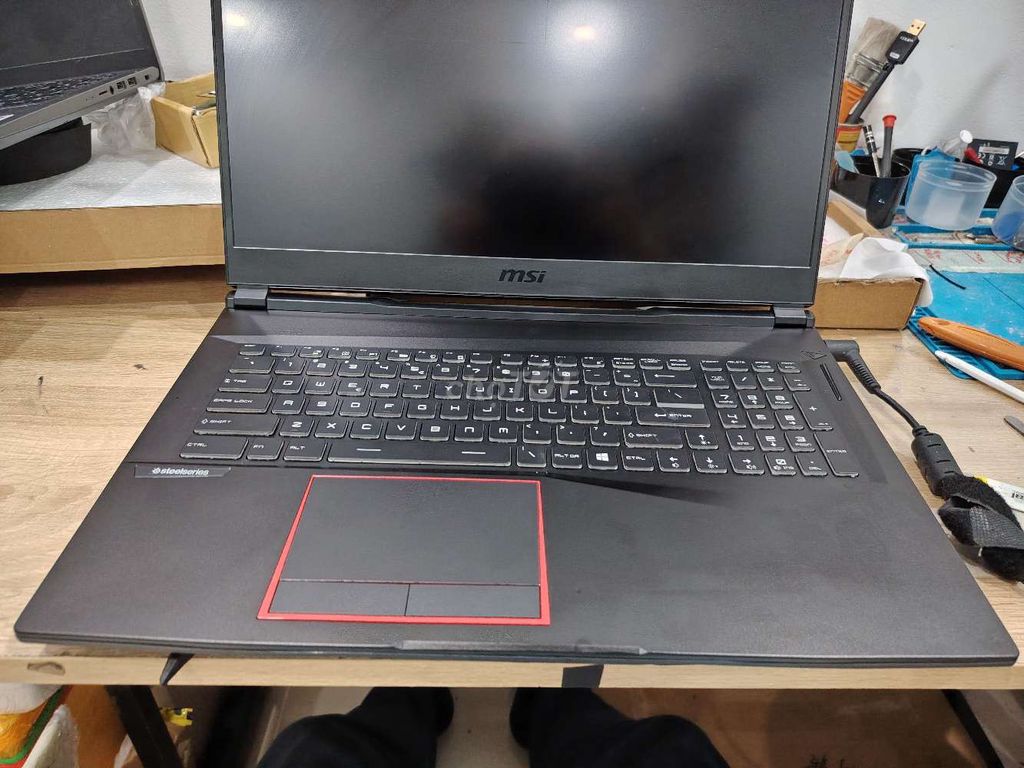 Фото 3: MSI GE75 I7 9750H 16GB/1TB RTX 2060 17.3 inch