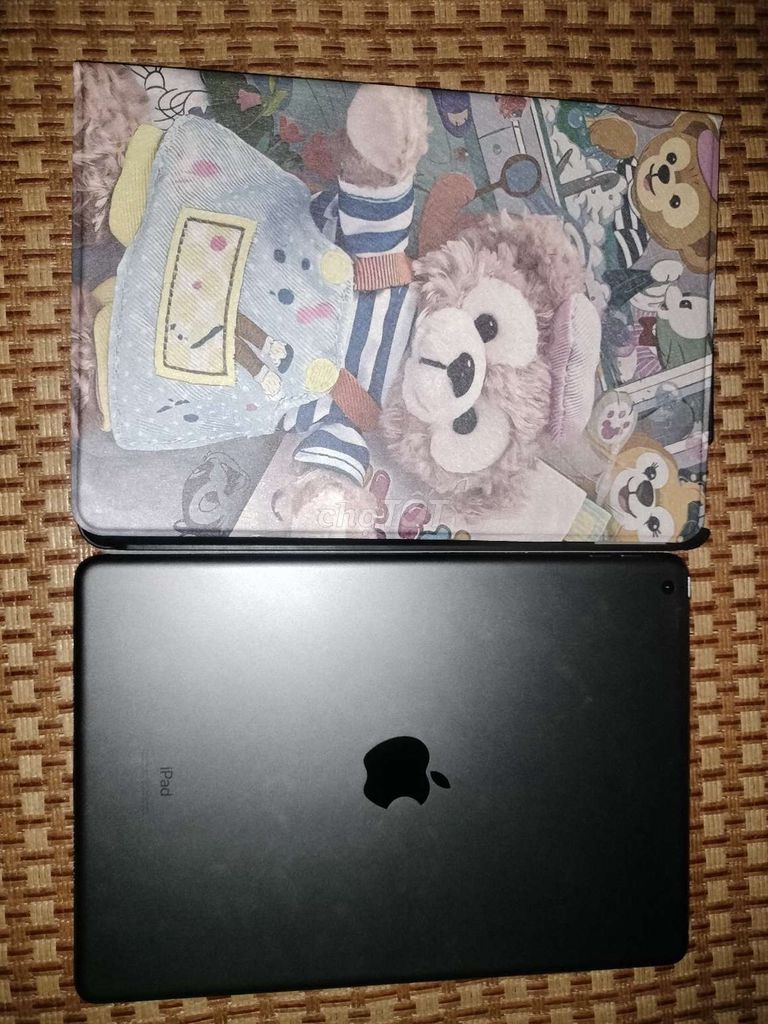 Фото 2: Apple iPad (thế hệ 7) 32GB Wifi Đen