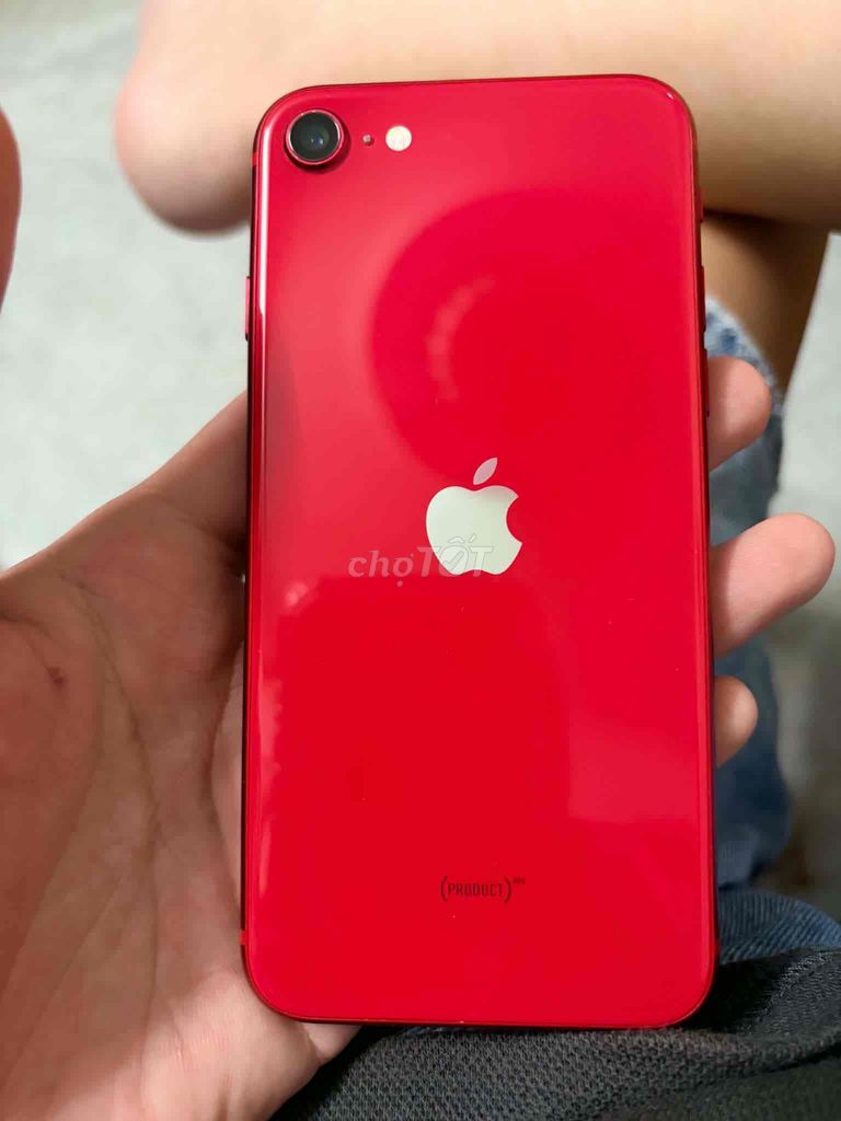 Apple iPhone SE 2020 64GB Красный Б/У
