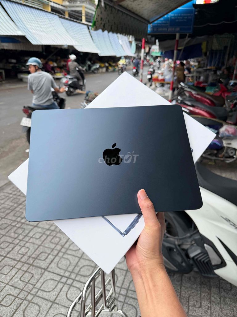 Фото 3: Apple MacBook Air M5 15 дюймов 16GB/512GB новый