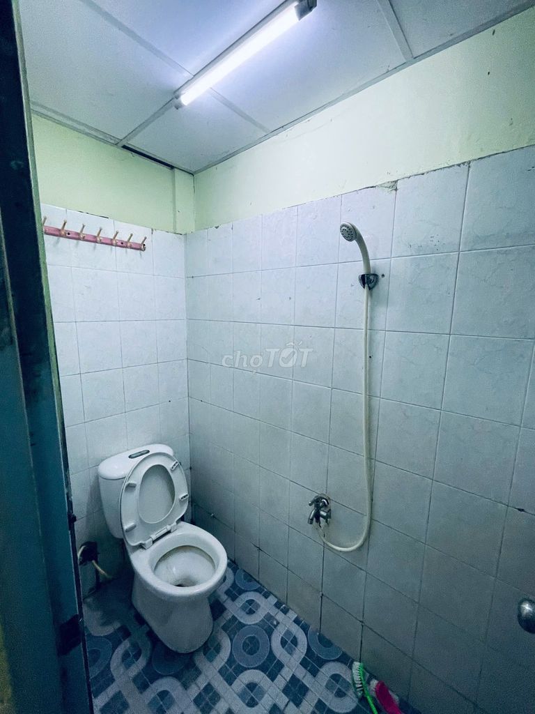 Фото 2: Сдаётся дом целиком, без мебели, мебель и цена обсуждаются