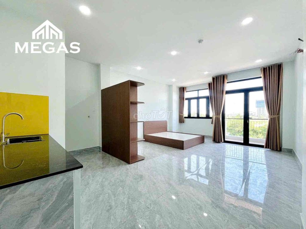 Квартира с балконом, полностью меблированная, 40 м², рядом с парком Ланг Хоа