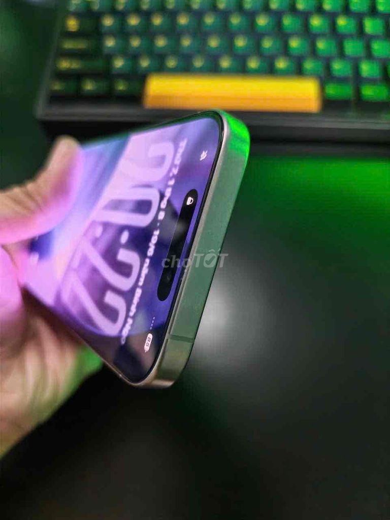 iPhone 15 Pro 256gb натуральный VN/a 99%