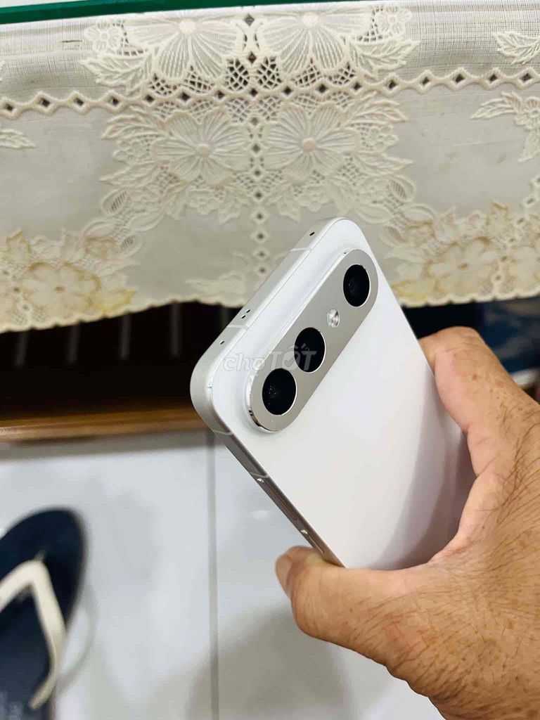 Фото 2: Vivo S50 Pro Mini Белый 100%