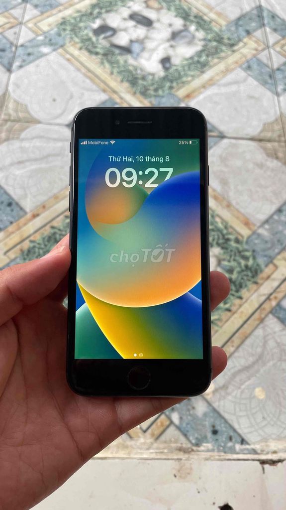 iPhone 8