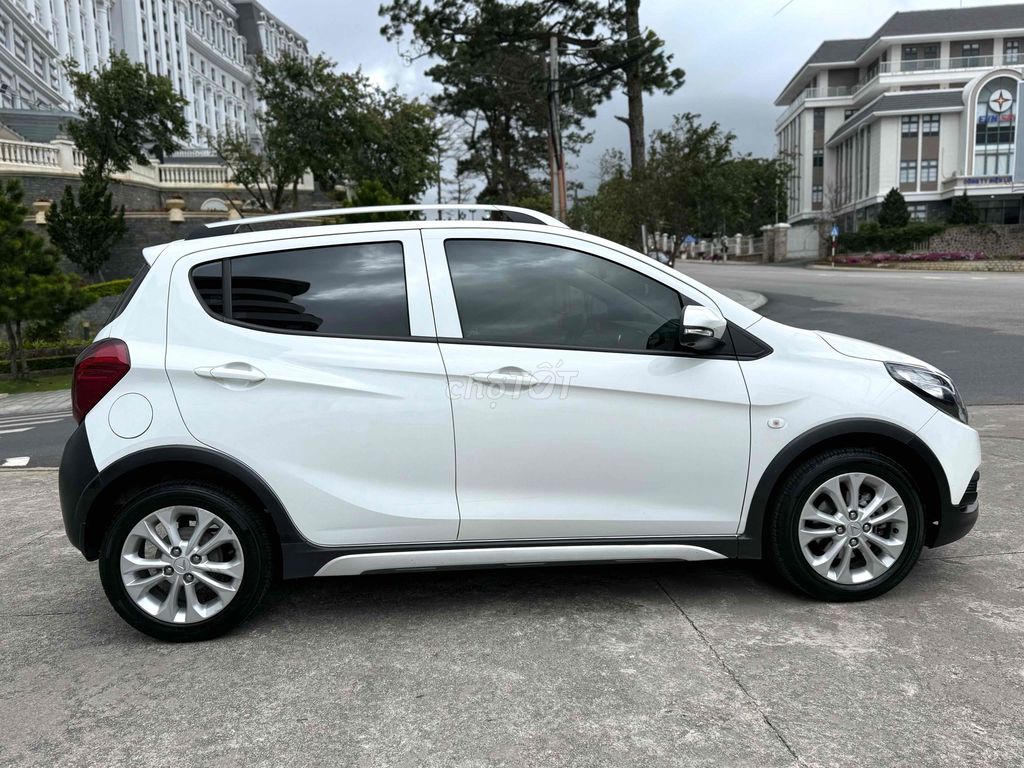 Фото 3: Vinfast Fadil Base 2022 Белый 56 000 км Автомат