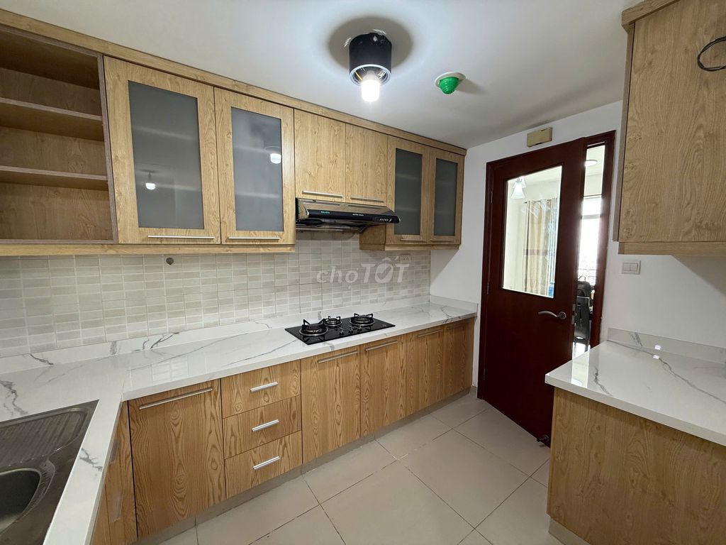 Фото 2: Сдается квартира Tản Đà court, район 5, площадь: 101 м², 3 спальни, 15,5 млн/мес
