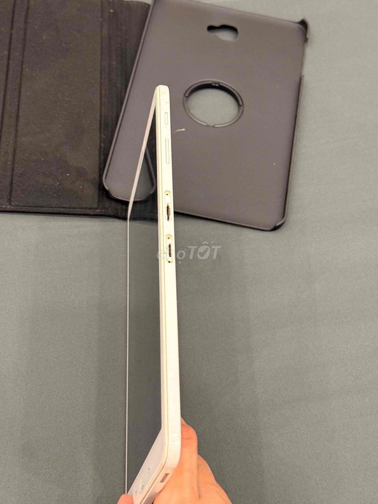Фото 2: Samsung Tab A6 32GB Белый