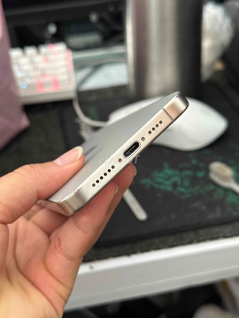 Фото 3: Apple iPhone 15 Pro Max 256GB VN/A