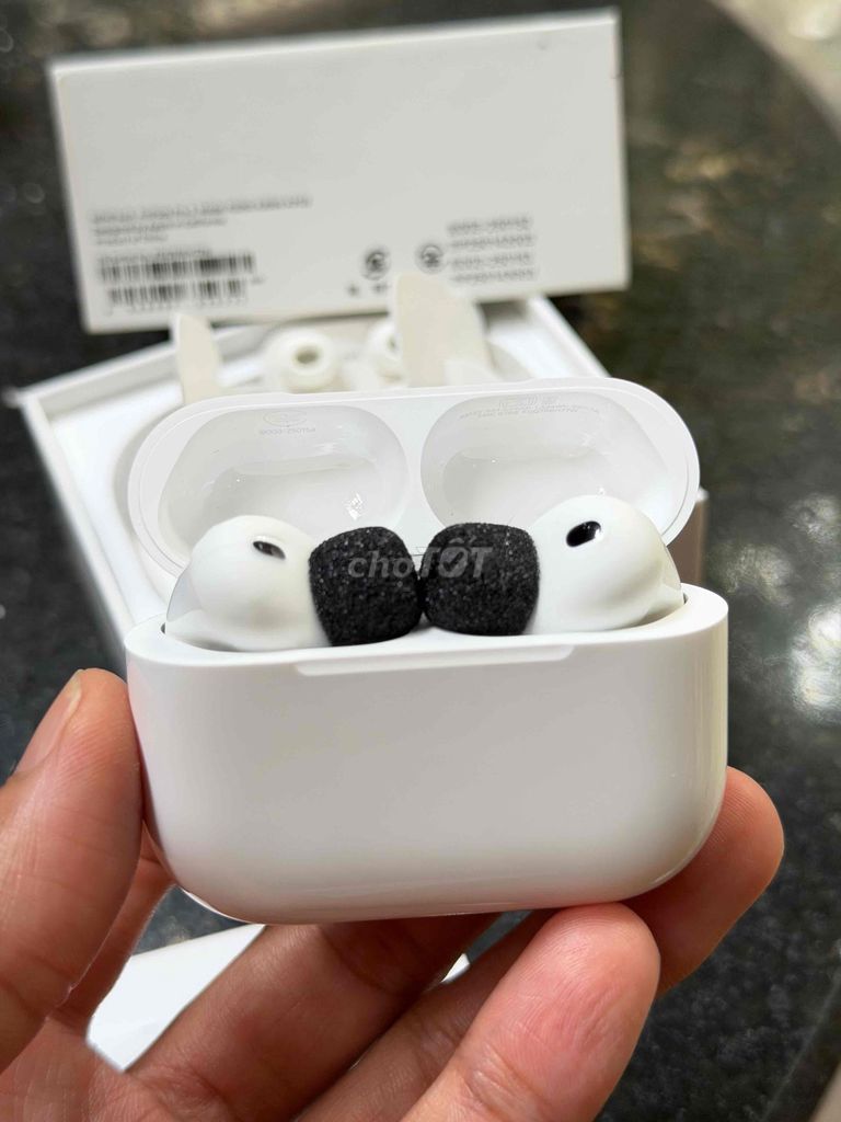 AirPods Pro 3 как новый, полный комплект, оригинал, еще на гарантии