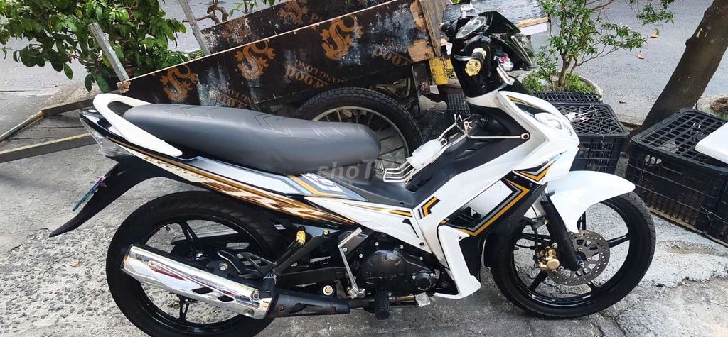Фото 3: Yamaha Exciter 2010 Белый черный