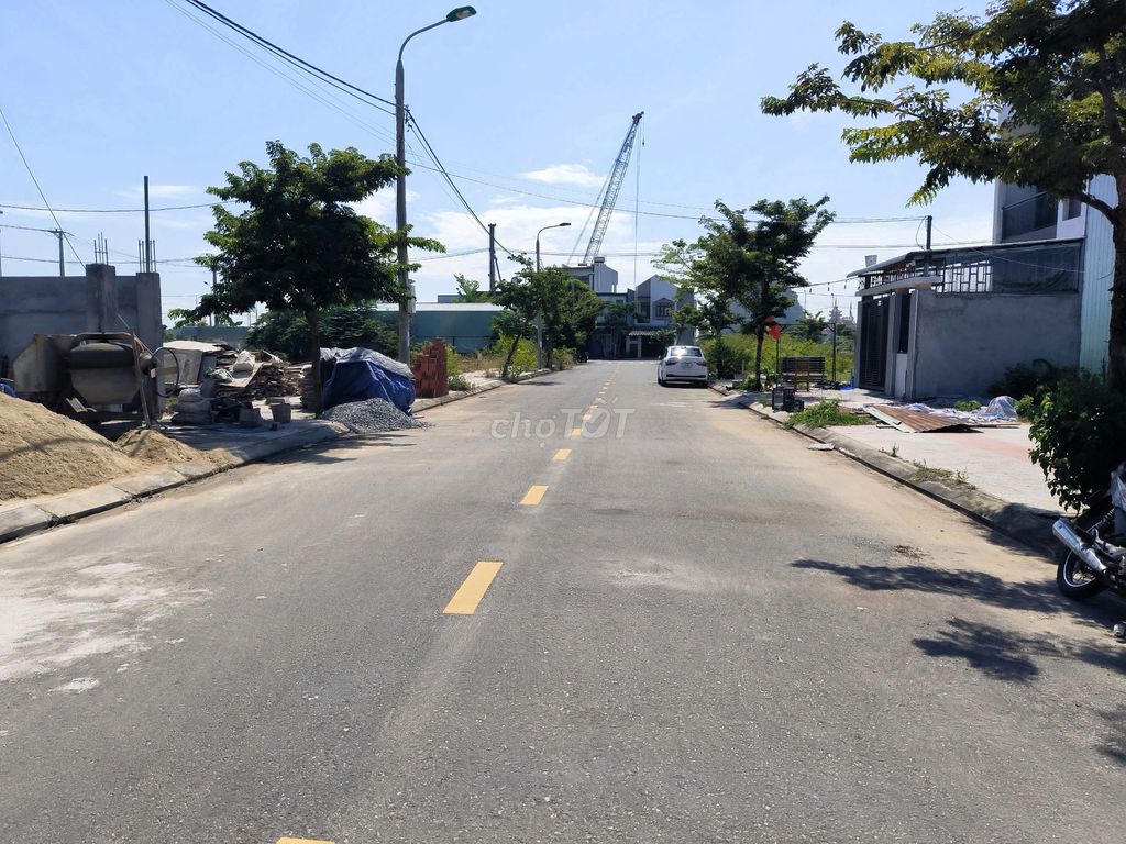 Фото 2: Собственник продает земельный участок Nam Hoa Xuan B2.53, дорога Hoi Kieng 14, цена 3.6 млрд