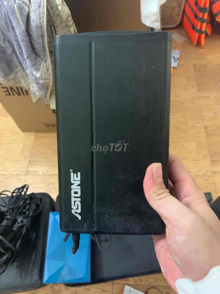 Фото 2: Внешний жесткий диск Seagate Xanh Đen