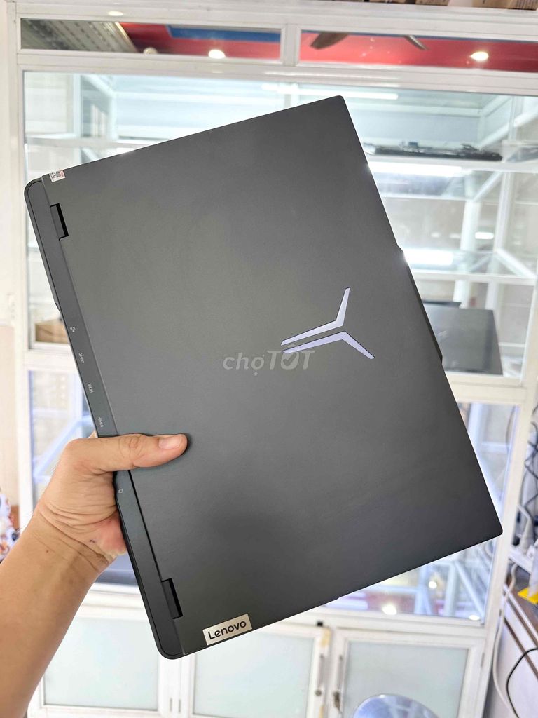 Фото 2: Lenovo Pro 5 16IRX9 i9-14900Hx 16GB/1TB RTX 4060