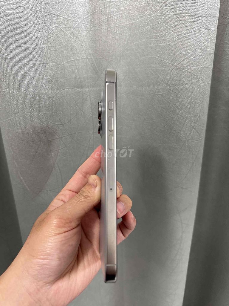 Фото 3: Apple iPhone 16 Pro Max 256GB, аккумулятор оригинальный 93%