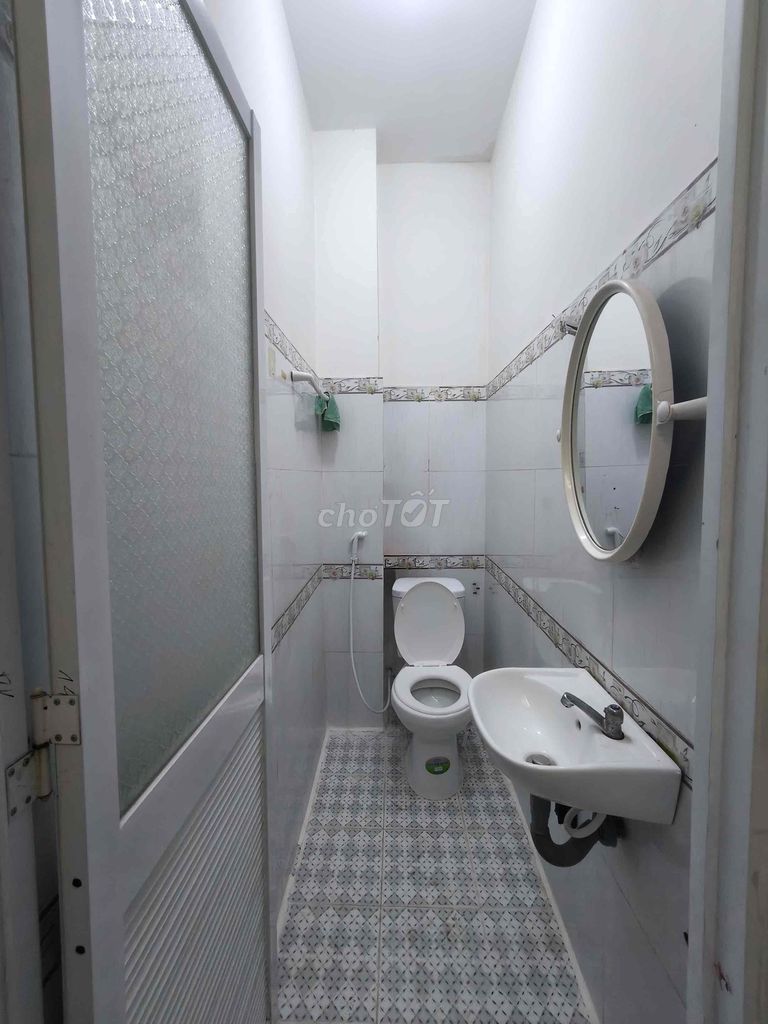 Фото 3: Q6 - Nhà Bà Hom 2PN 2WC 3,5x10 hẻm xe hơi