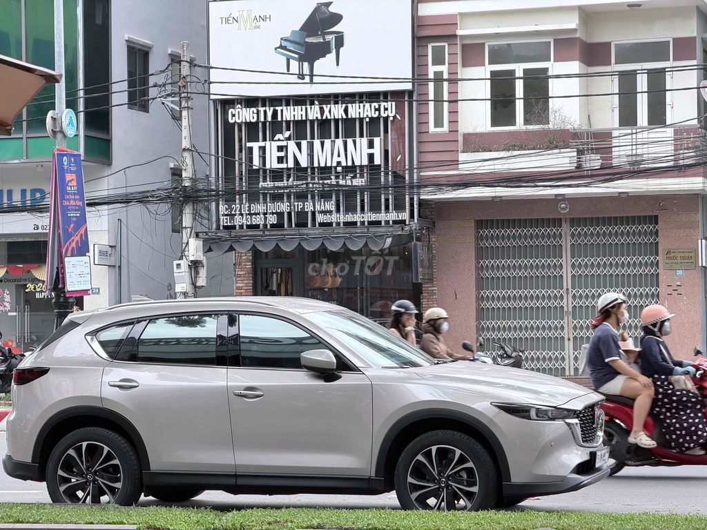 Mazda CX5 Luxury 2025 золотисто-желтый 13 000 км