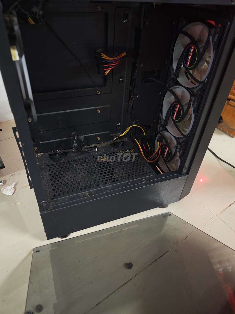 Фото 2: Корпус для компьютера черный 4 вентилятора Aigo VK550W