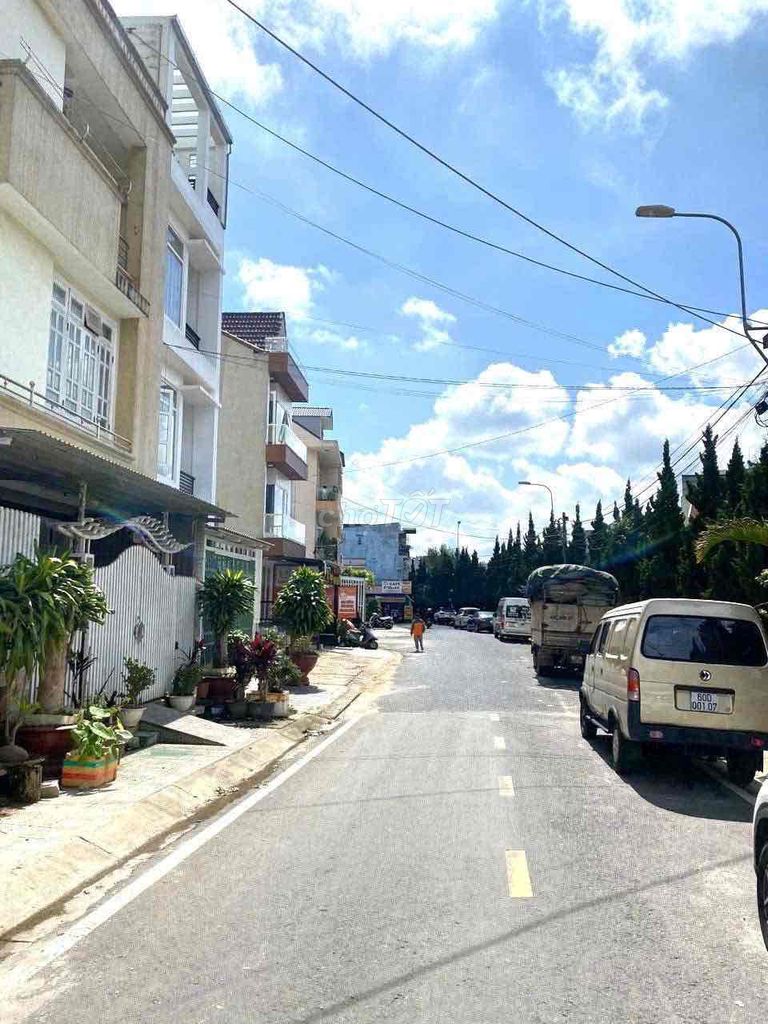 Фото 2: СРОЧНАЯ ПРОДАЖА ДОМА В РАЙОНЕ KQH ХОАНГ ЗЬЕУ, КВАРТАЛ КАМ ЛИ, ДАЛАТ — ВСЕГО 5,4 МЛРД