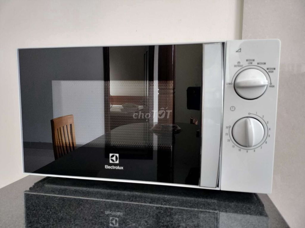 Lò vi sóng Electrolux Trắng nhiều chức năng