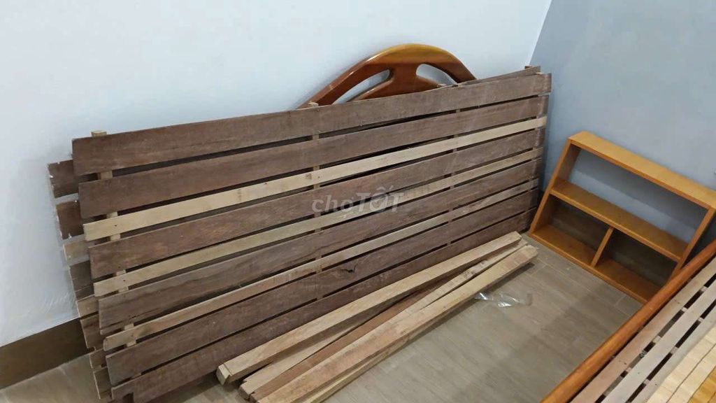 Фото 2: Студенческая кровать M4 из дерева, коричневая