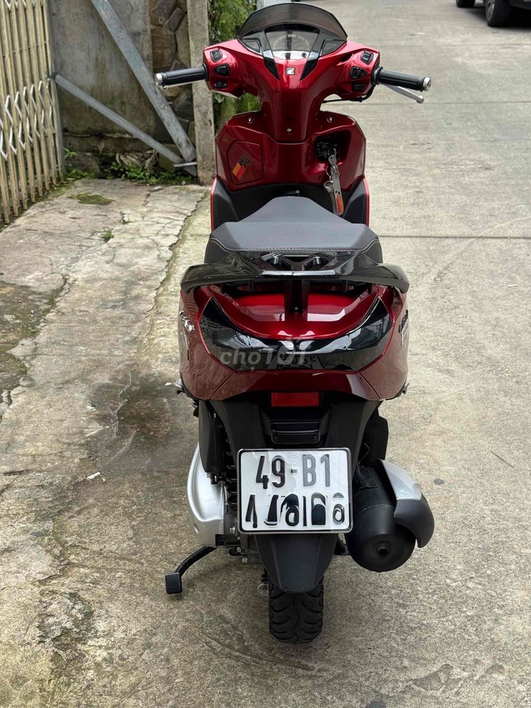 Фото 2: Honda Lead 2015